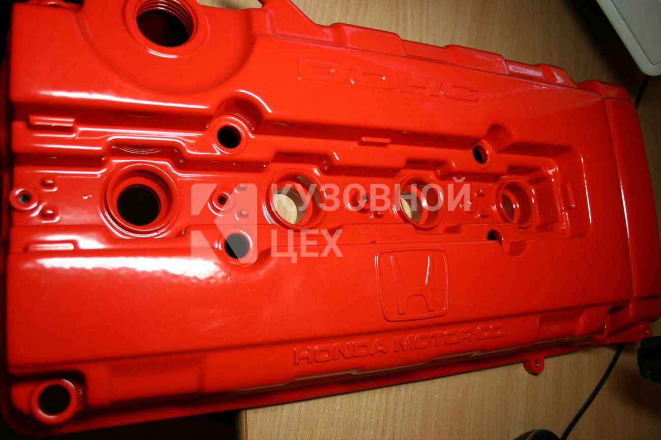 Покраска клапанной крышки автомобиля