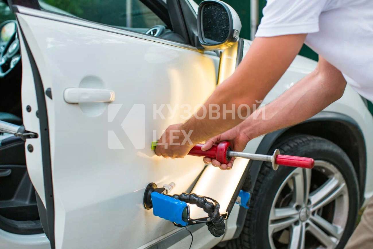 Удаление вмятин без покраски с двери