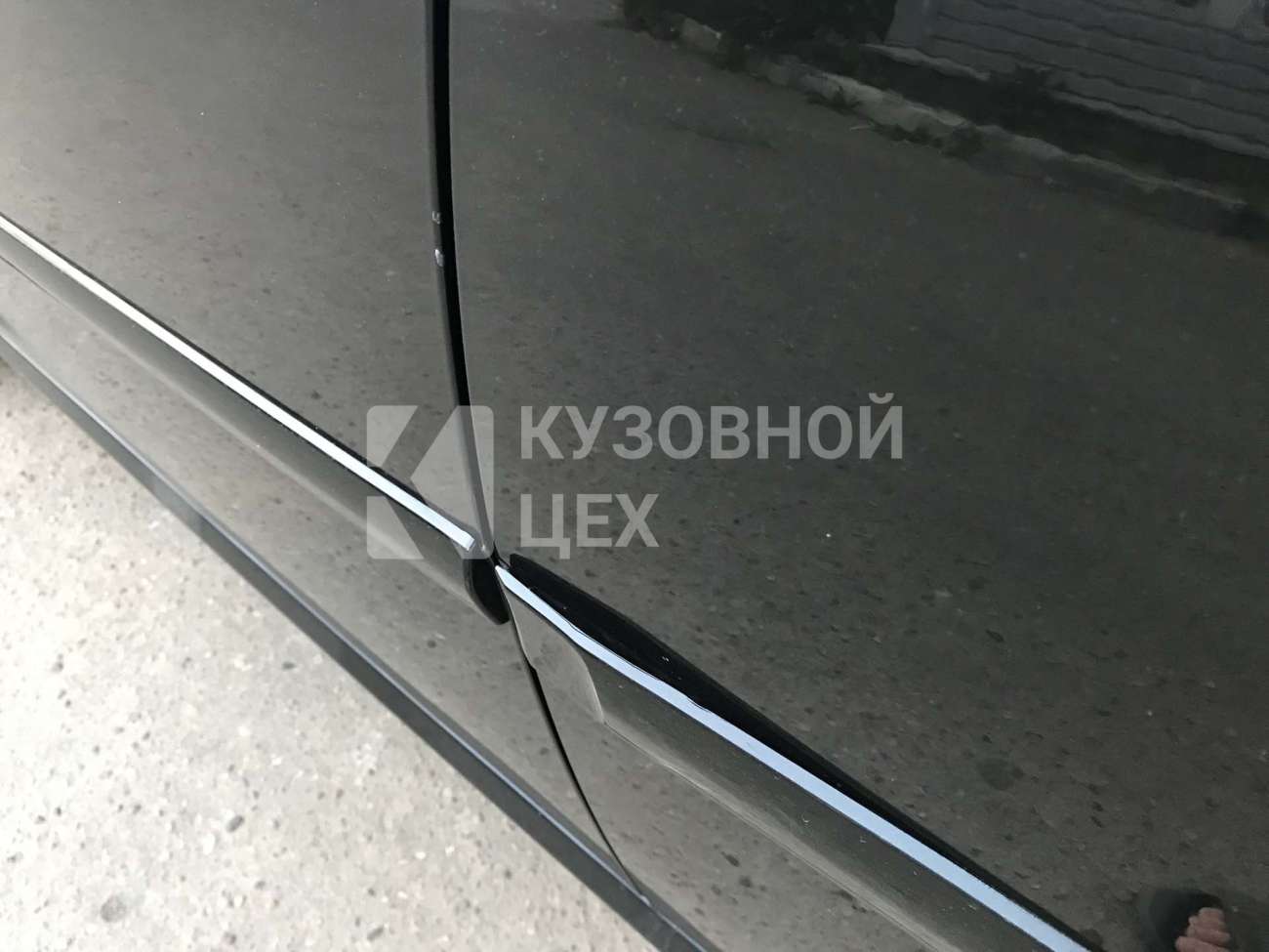 Замена молдингов автомобиля